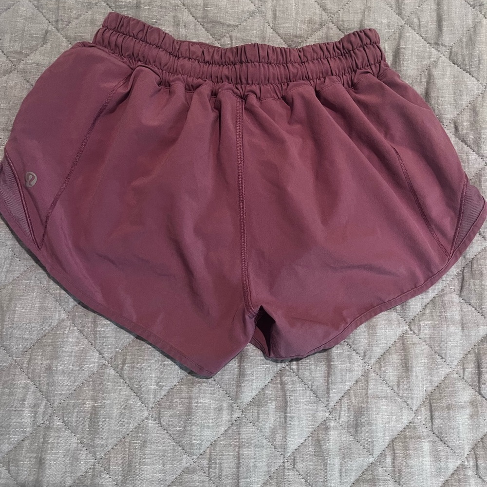 Lululemon Hotty Hot shorts - Picture 3 of 6